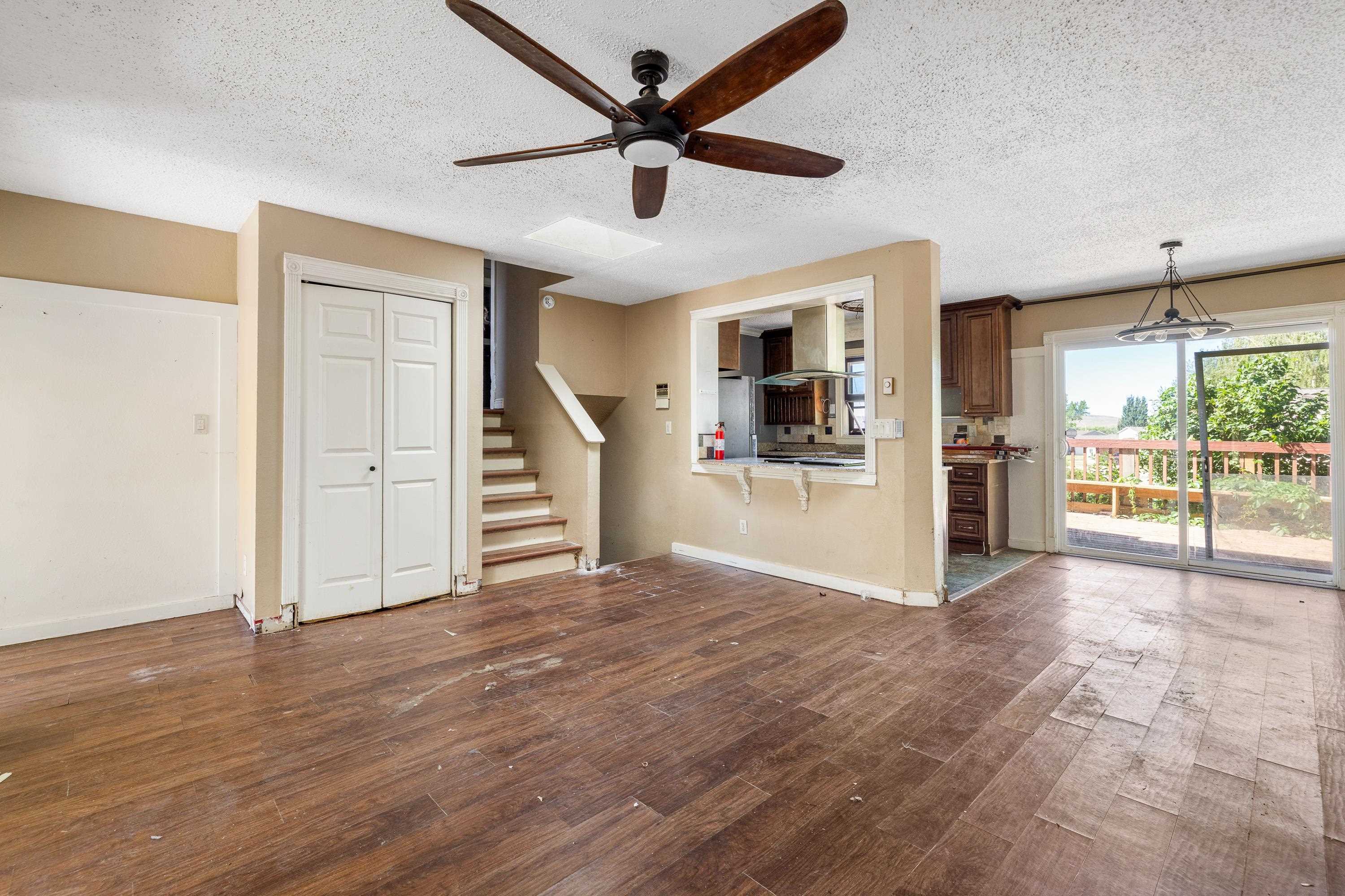 107 Thrush Court