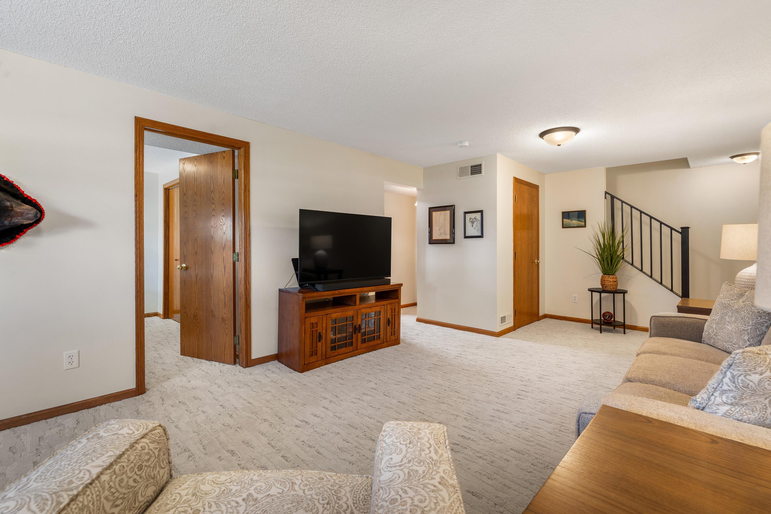 4907 Raven Circle