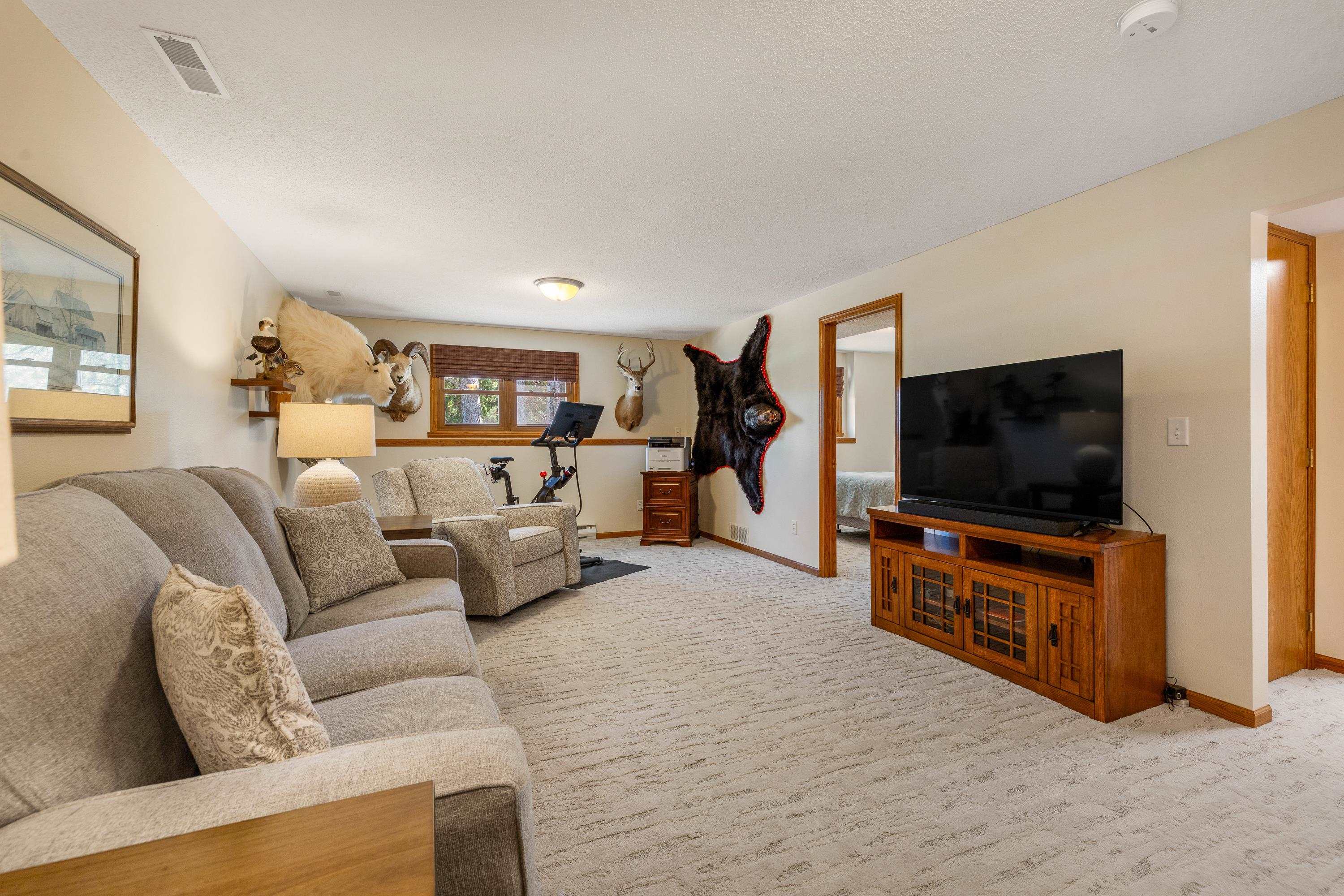 4907 Raven Circle