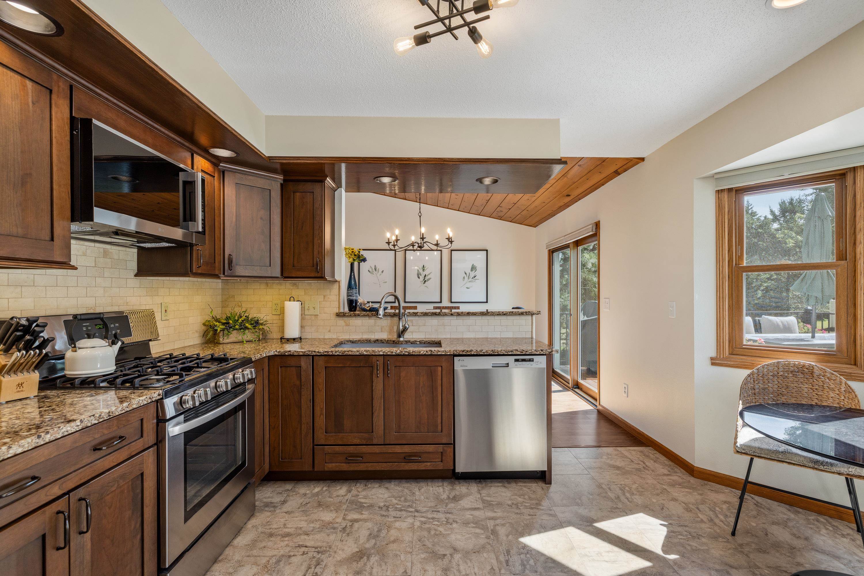 4907 Raven Circle