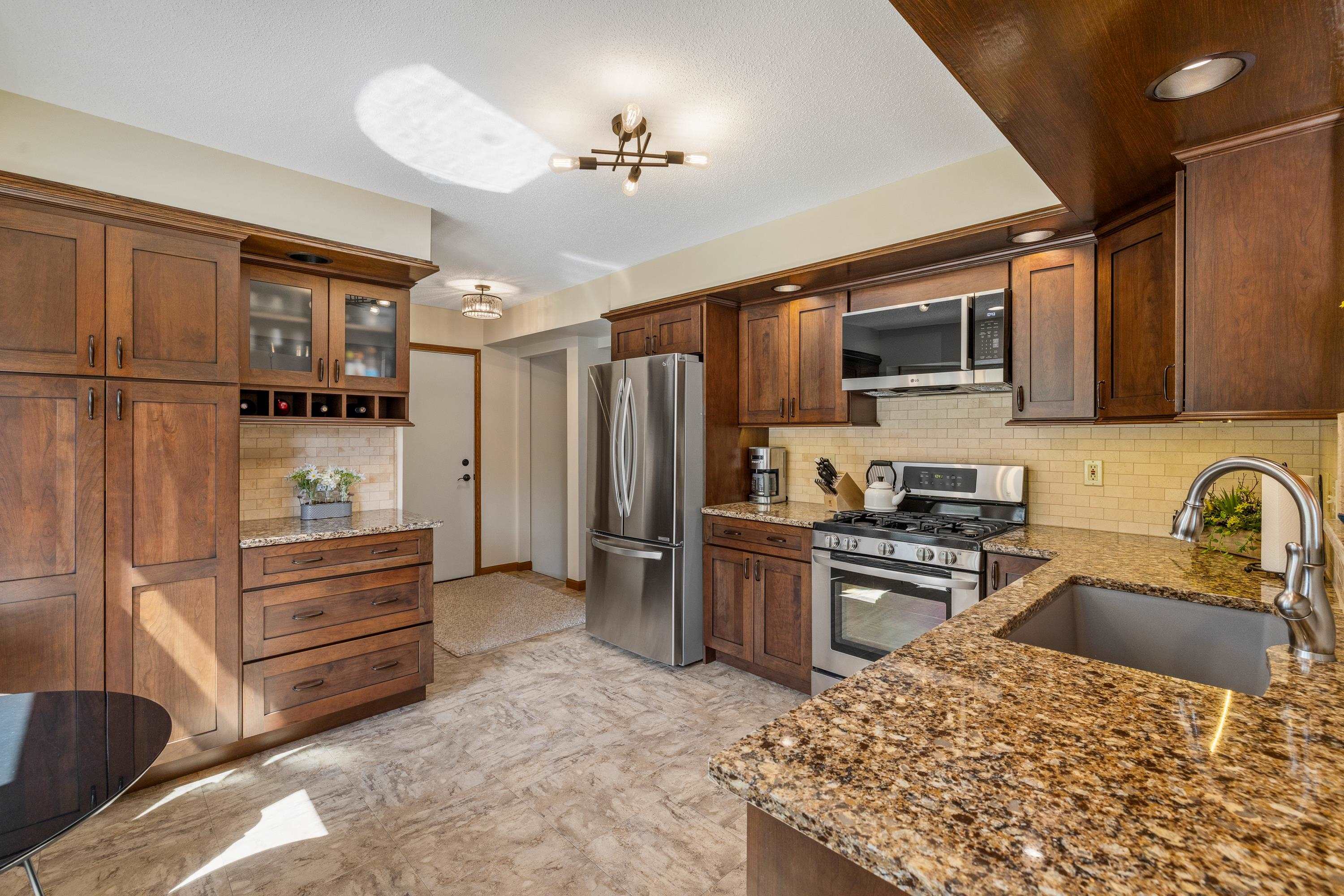 4907 Raven Circle