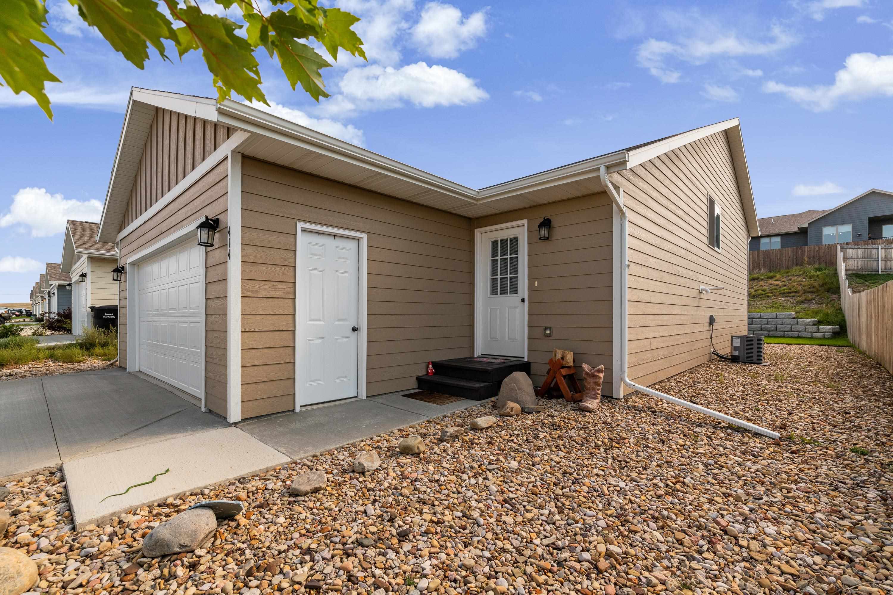 414 Diamond Ridge Boulevard