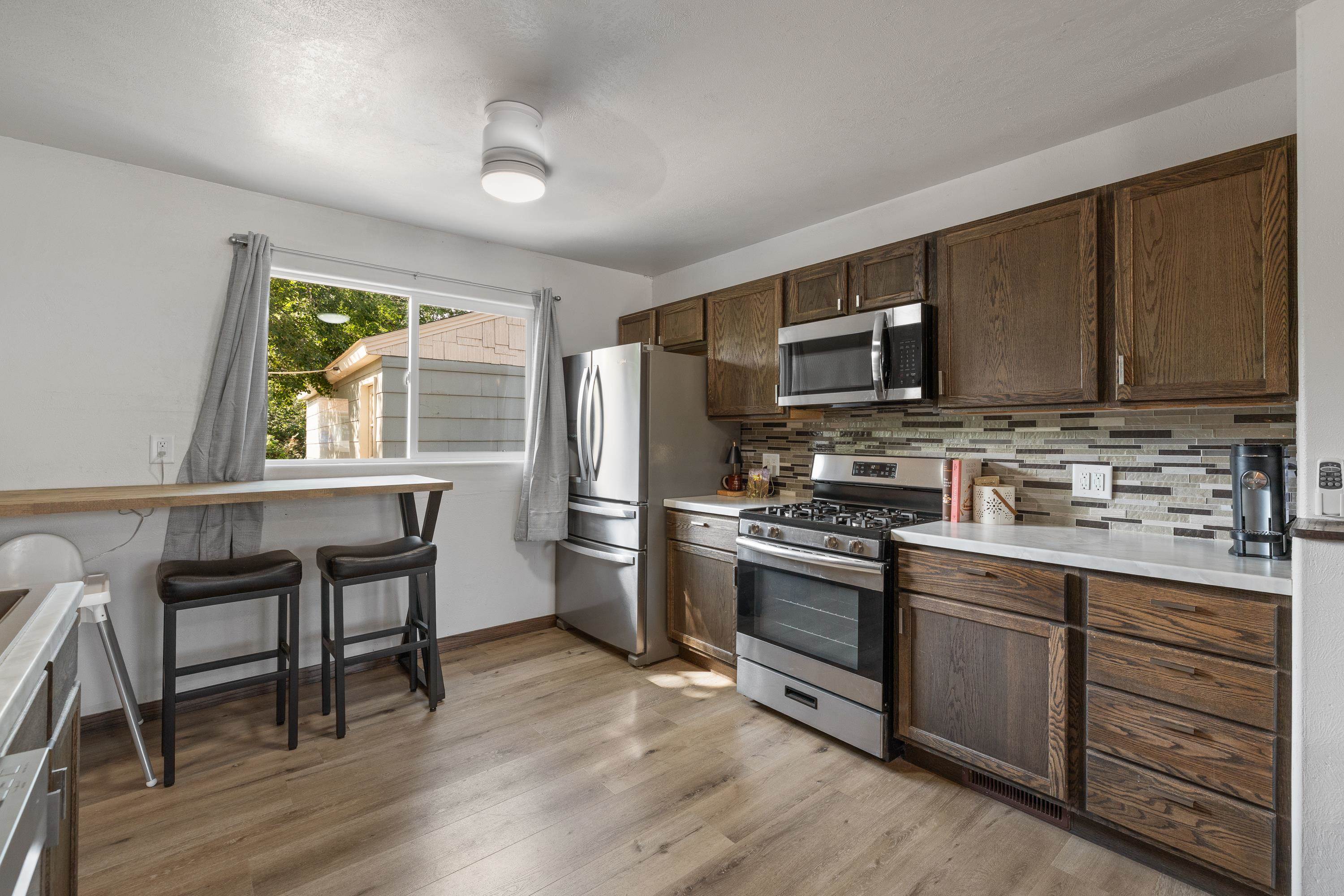 419 E Meade