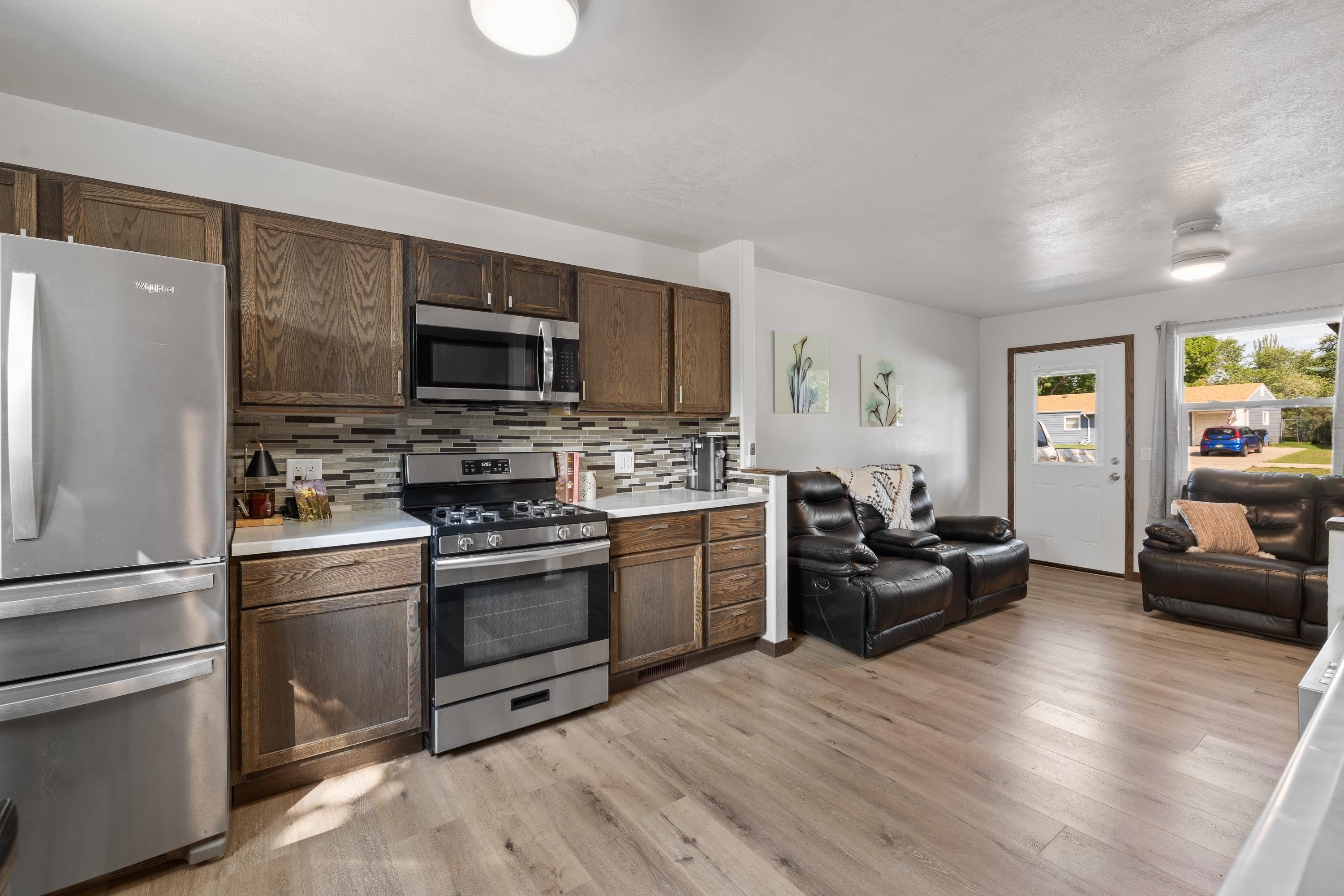 419 E Meade