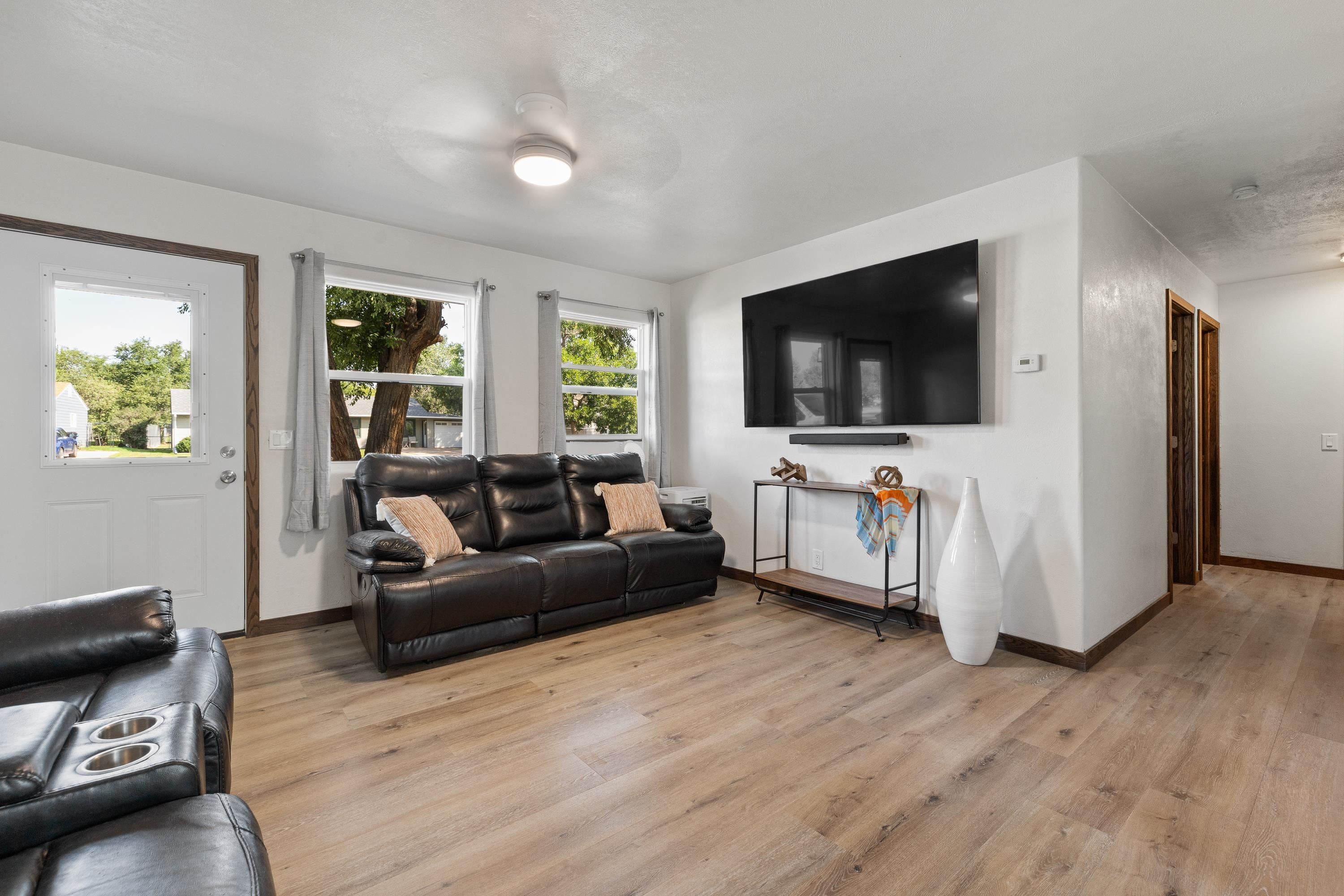 419 E Meade