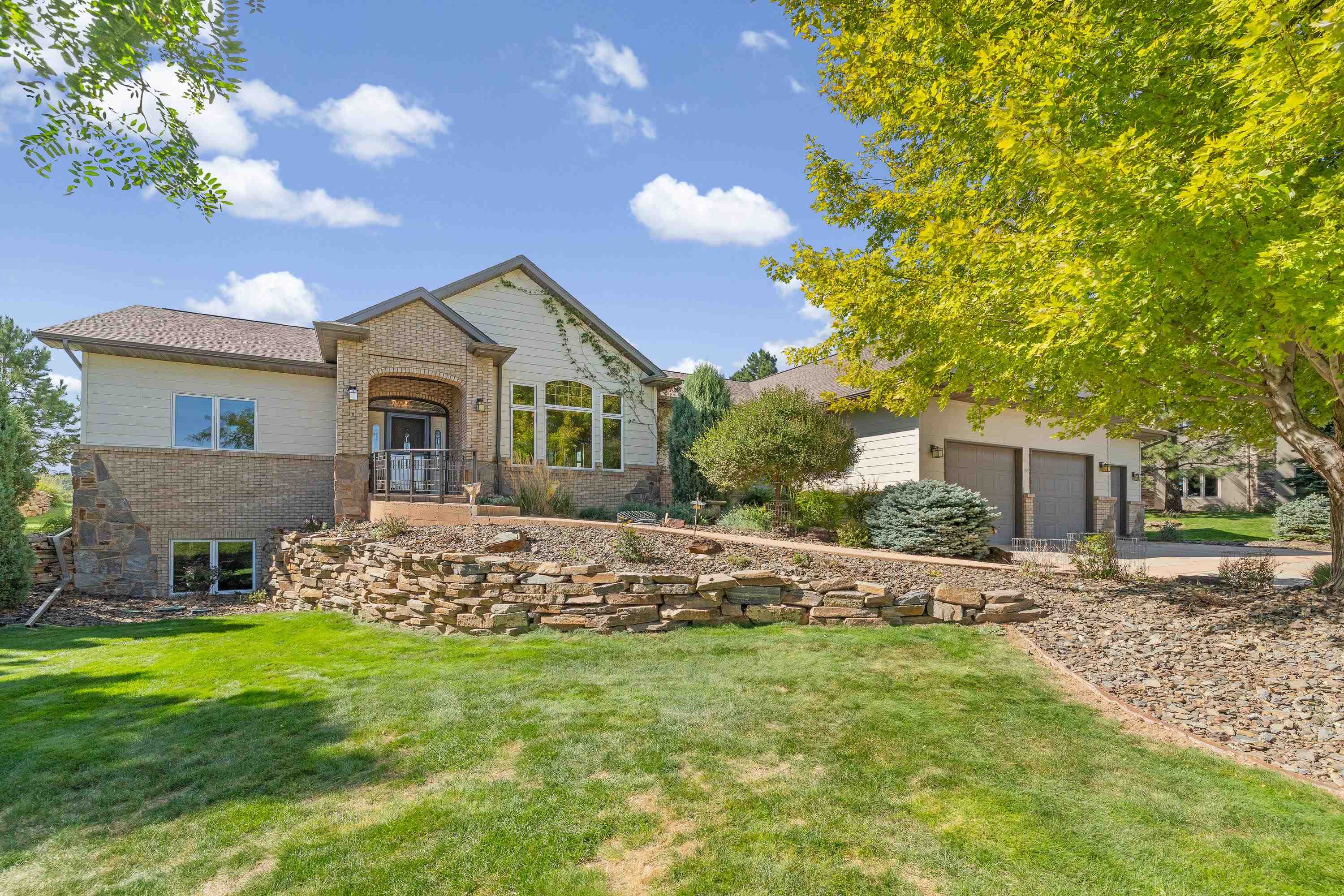 6419 Muirfield Drive