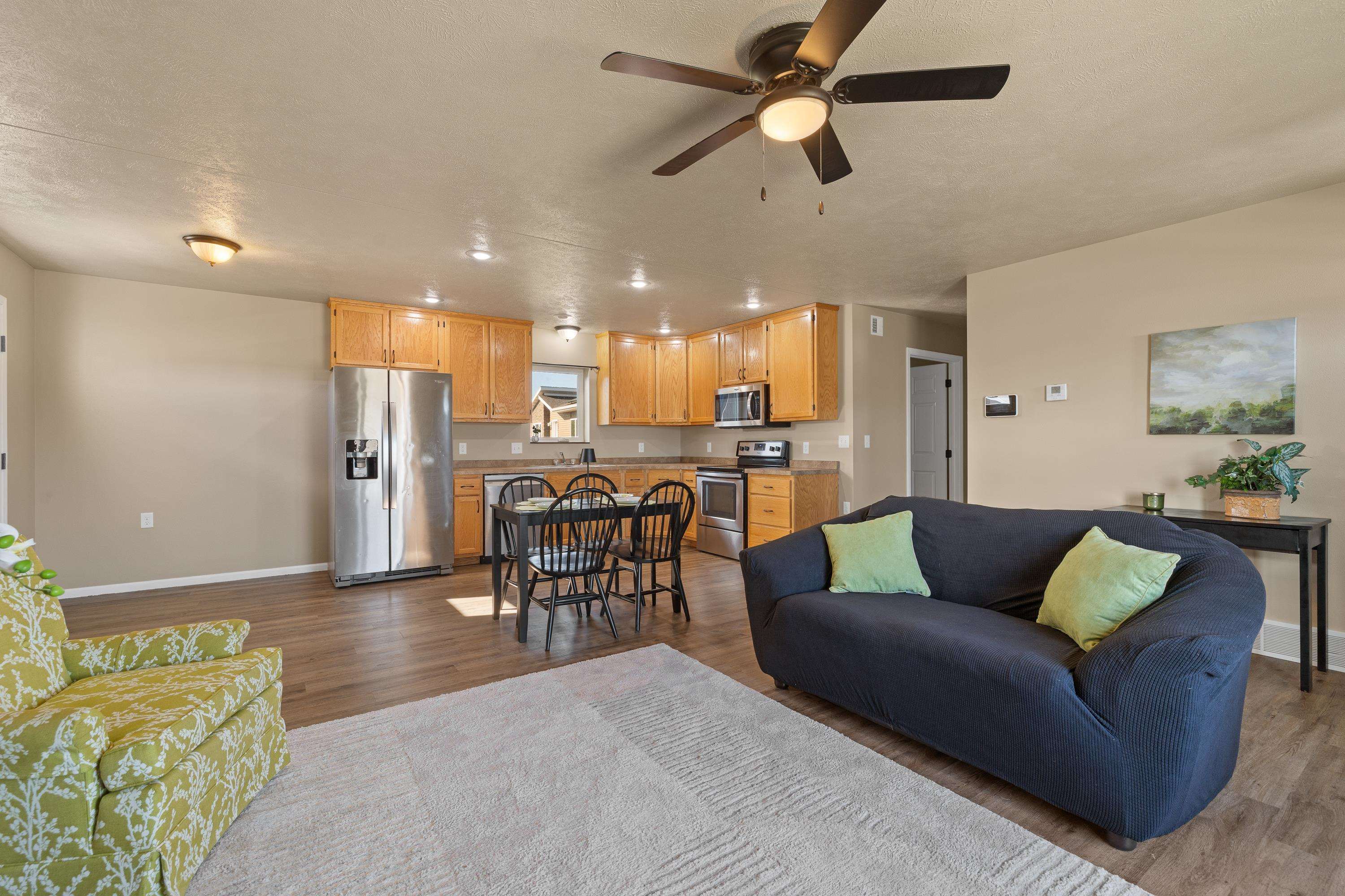 628 Shuttle Ct