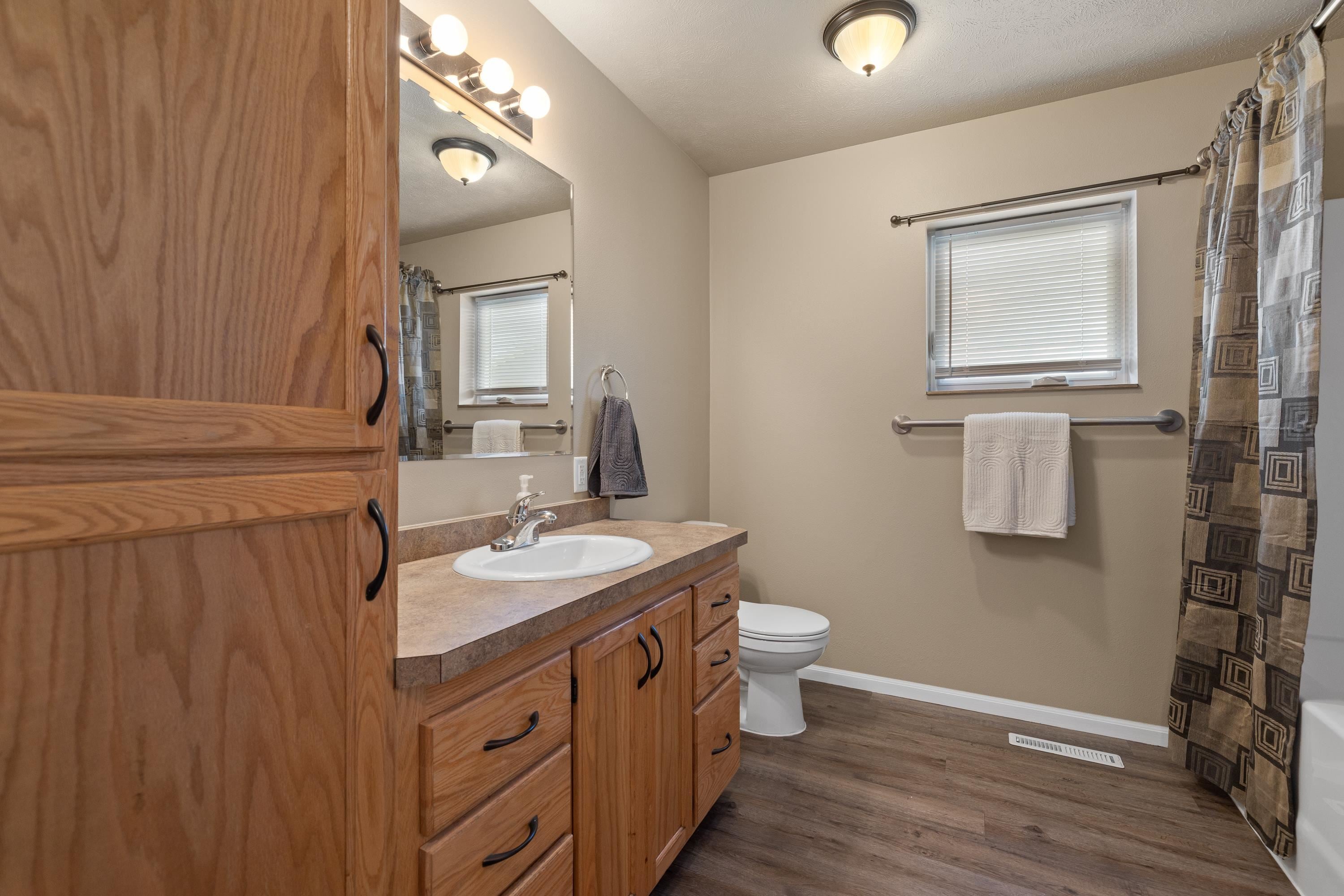 628 Shuttle Ct