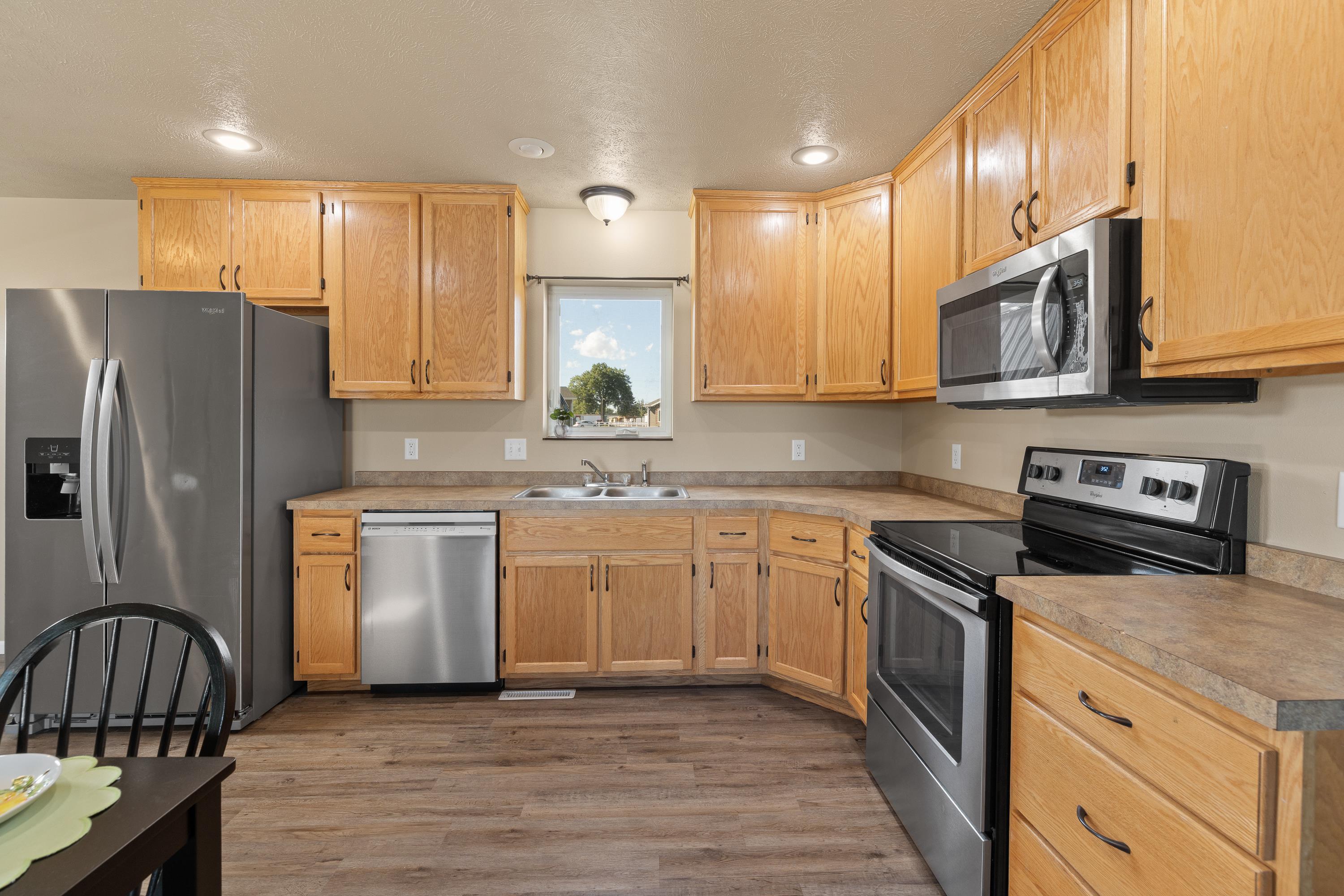 628 Shuttle Ct