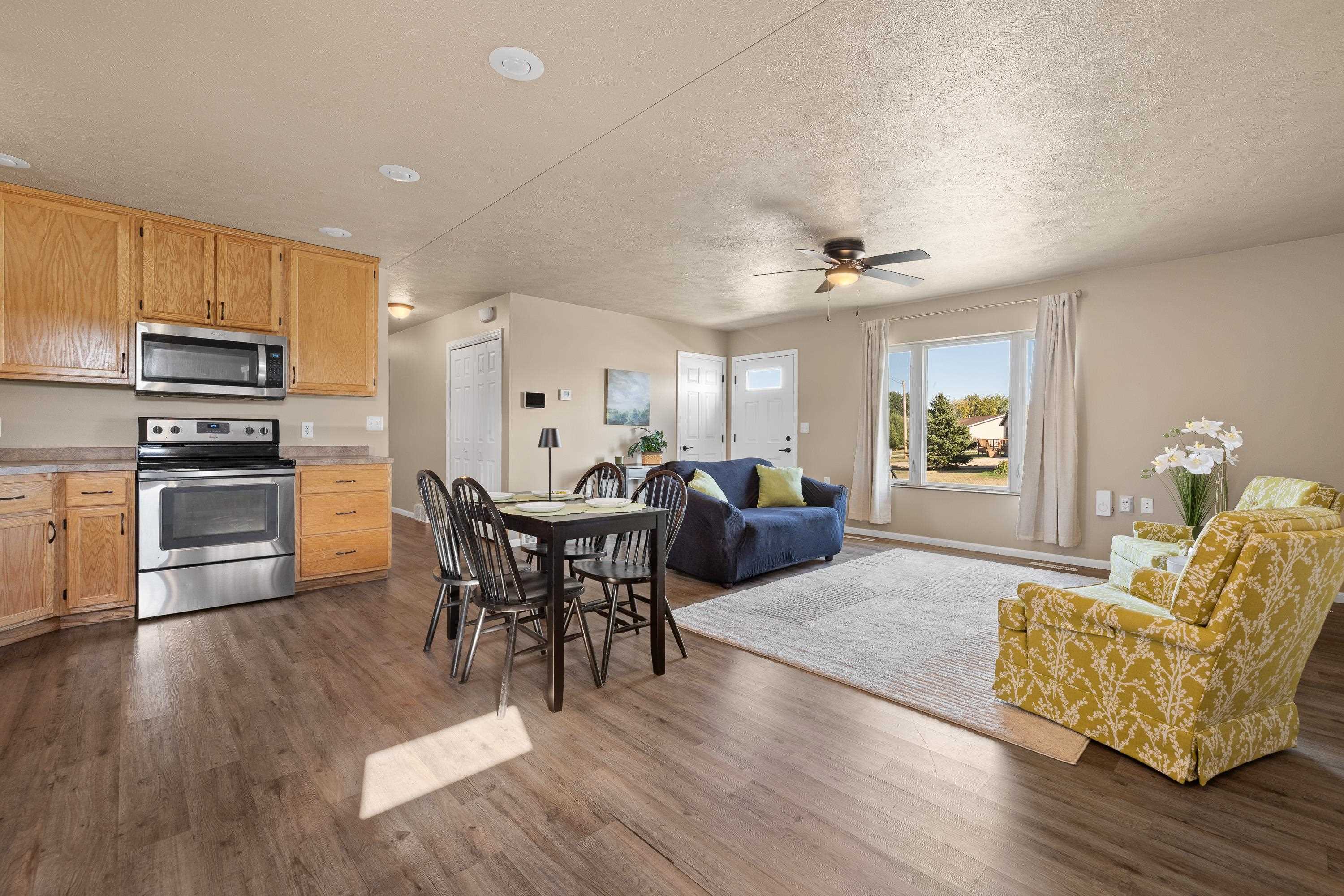 628 Shuttle Ct