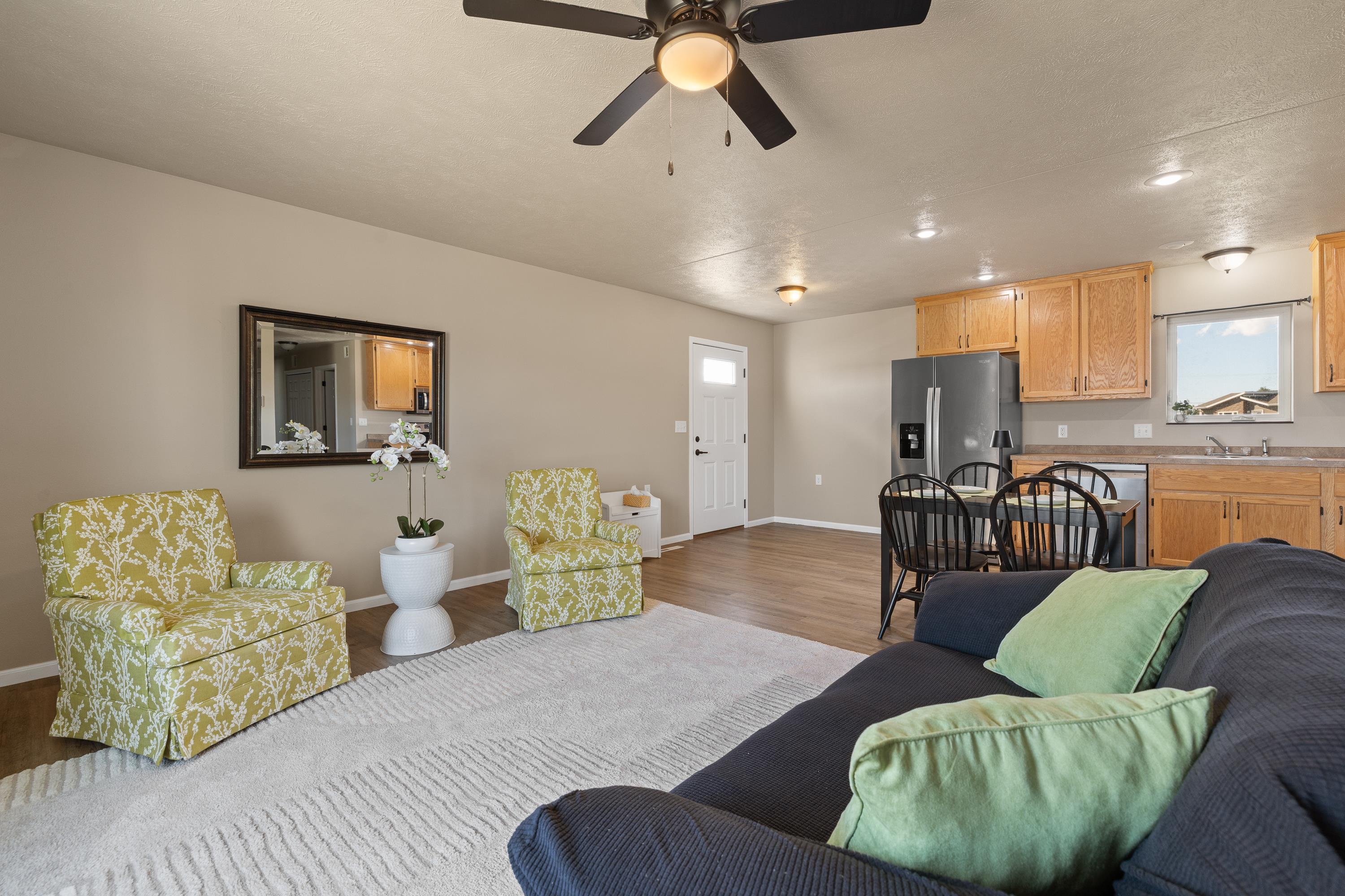 628 Shuttle Ct