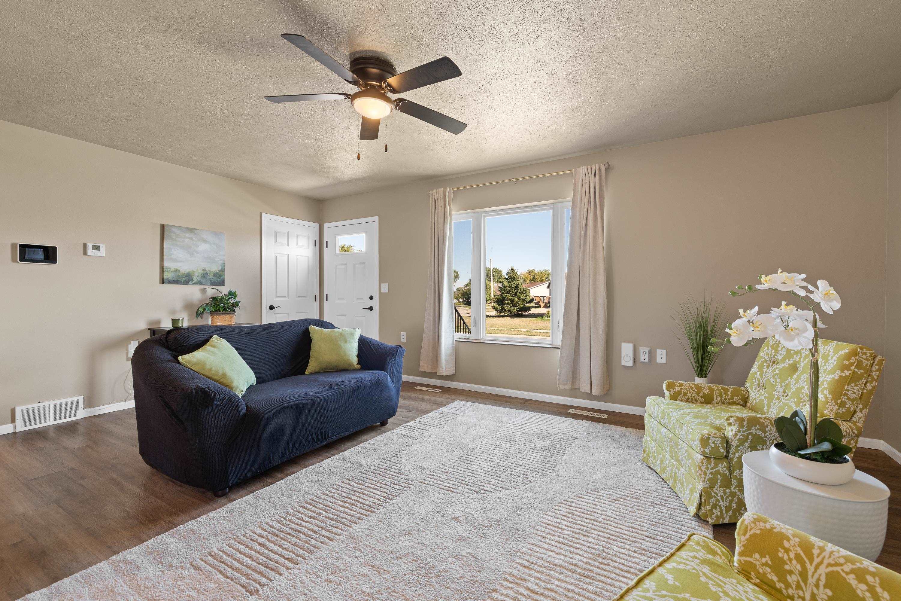 628 Shuttle Ct