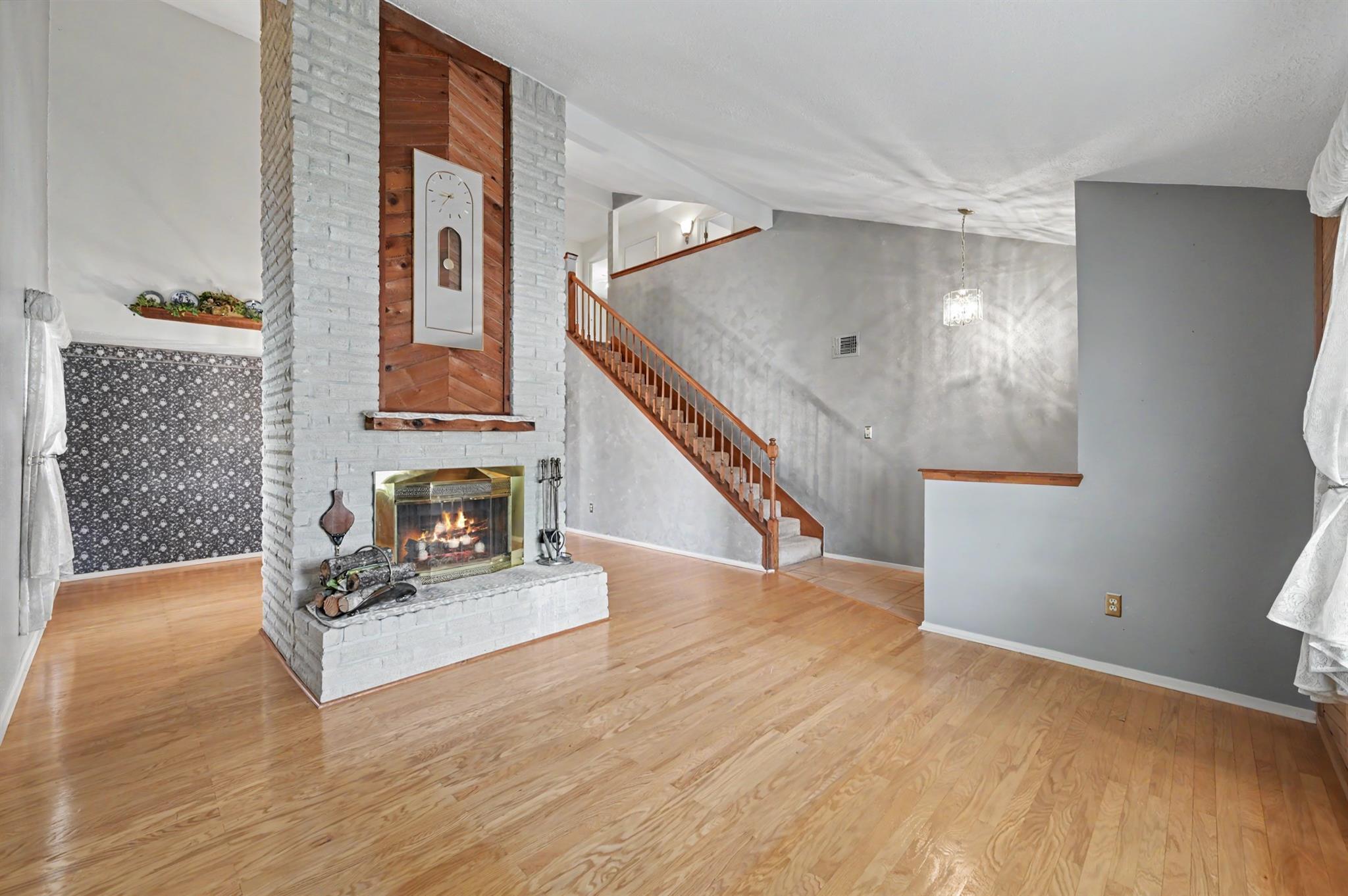 4926 Edinston Place