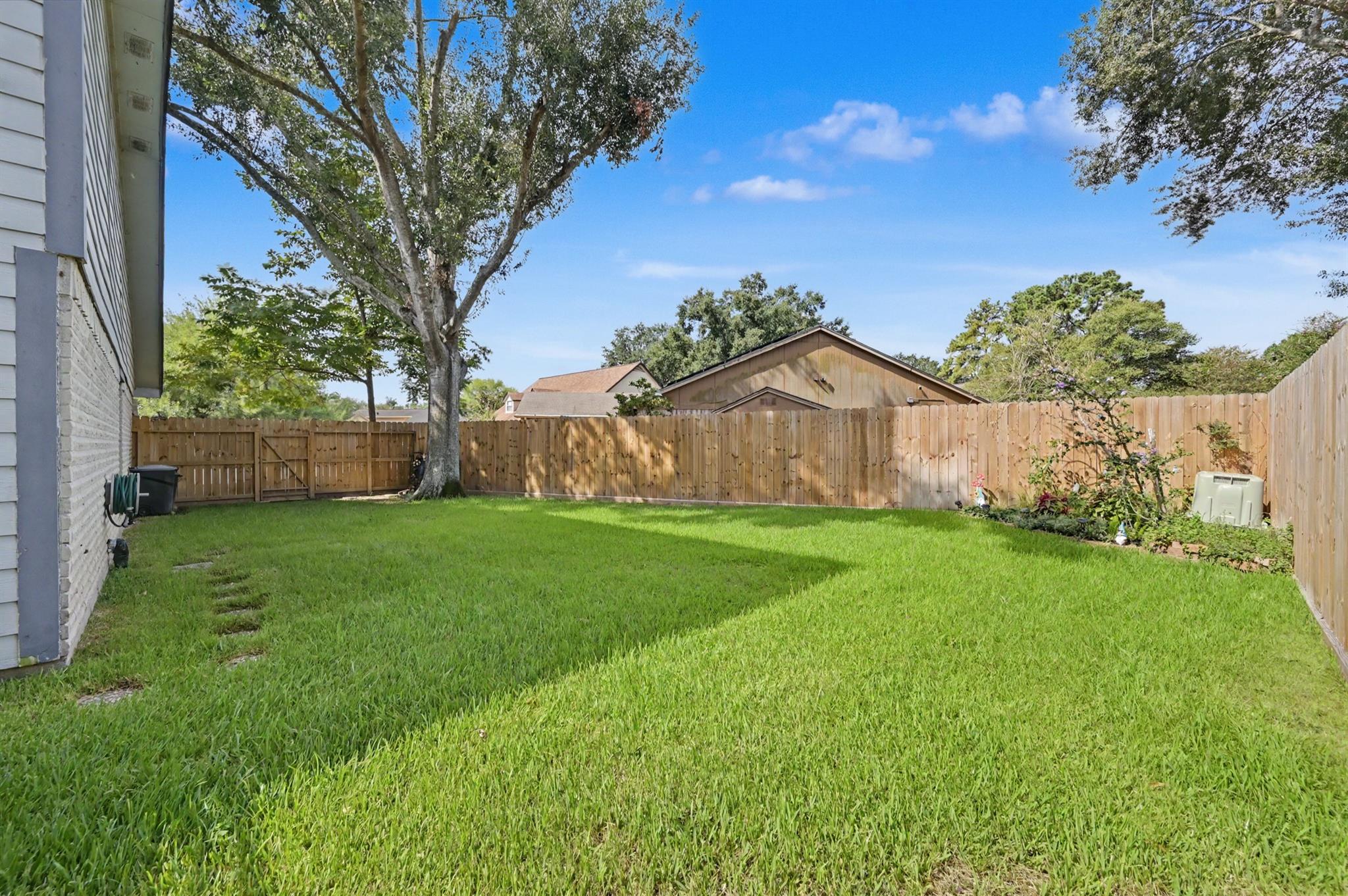 4926 Edinston Place