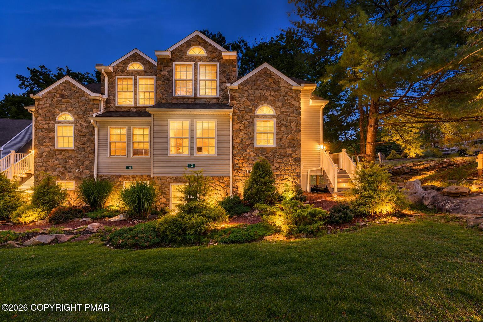 12 Beachwood Court