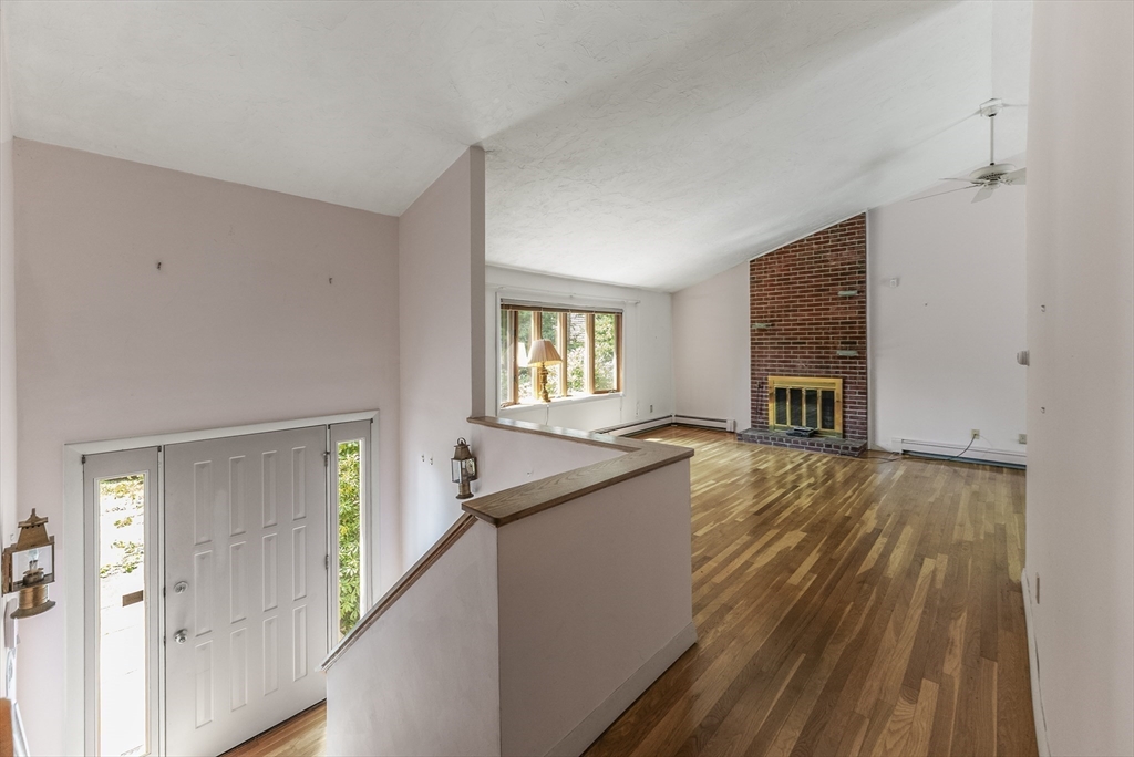 4 Quamhassett Rd