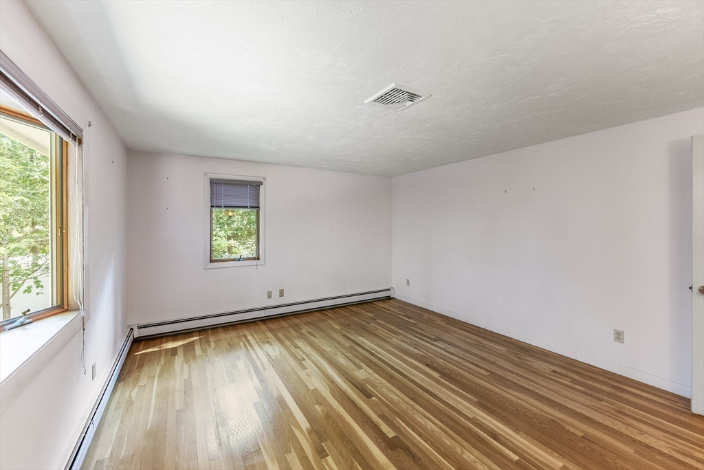 4 Quamhassett Rd