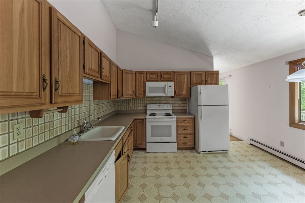 4 Quamhassett Rd