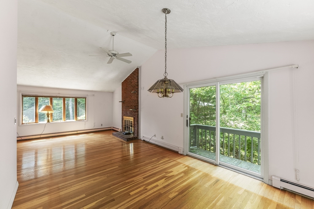 4 Quamhassett Rd