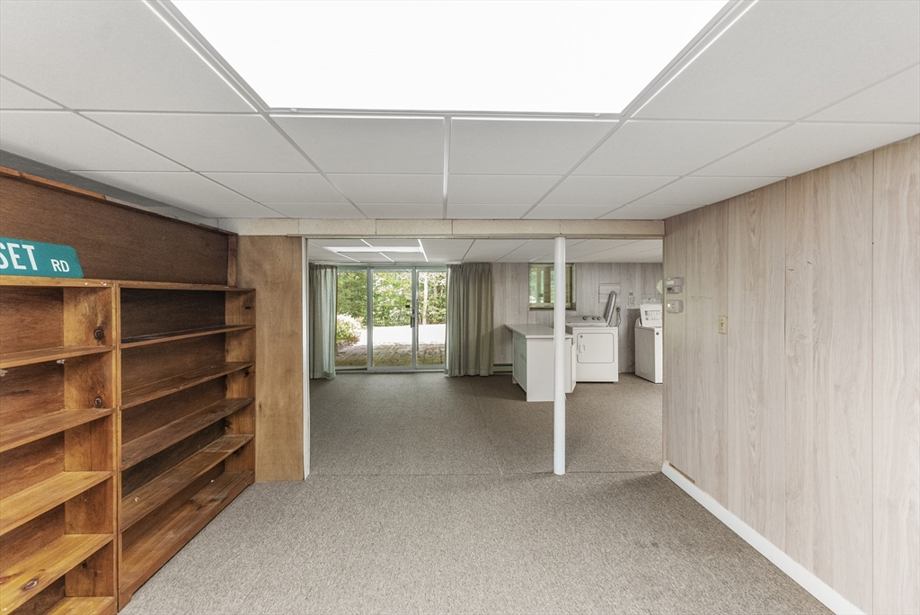 4 Quamhassett Rd