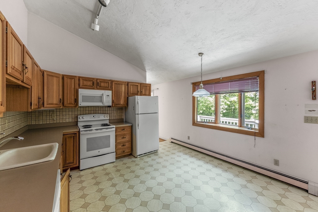 4 Quamhassett Rd