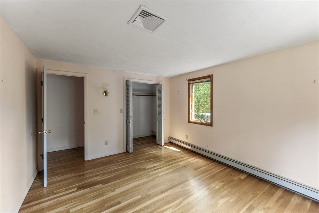 4 Quamhassett Rd