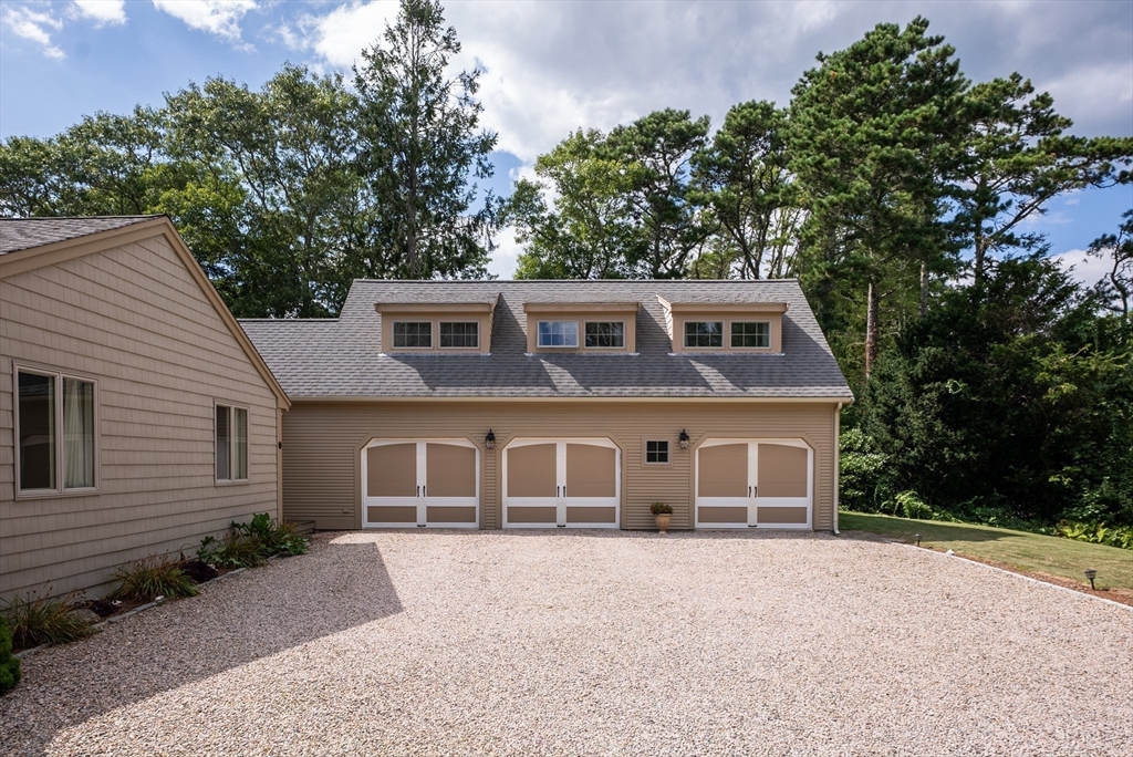88 Tamarack Rd