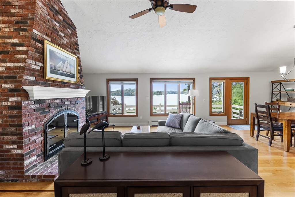 88 Tamarack Rd