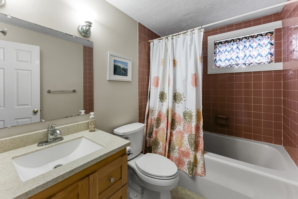 88 Tamarack Rd