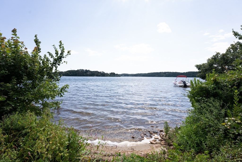 88 Tamarack Rd
