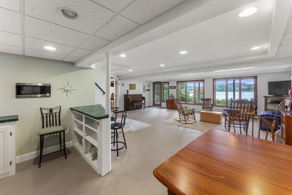 88 Tamarack Rd