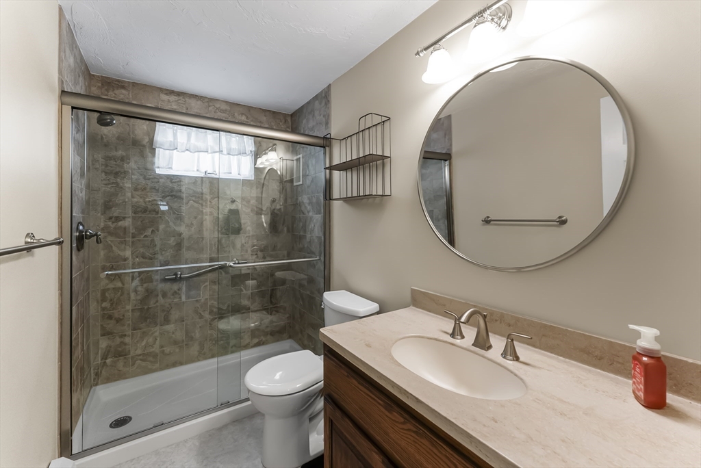 88 Tamarack Rd
