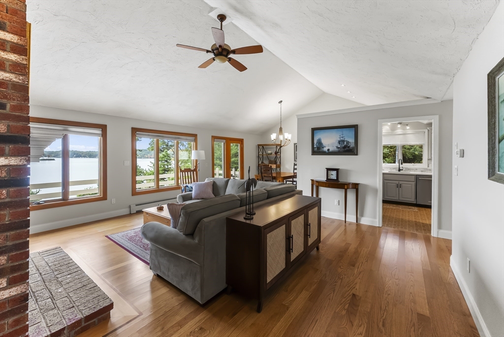 88 Tamarack Rd