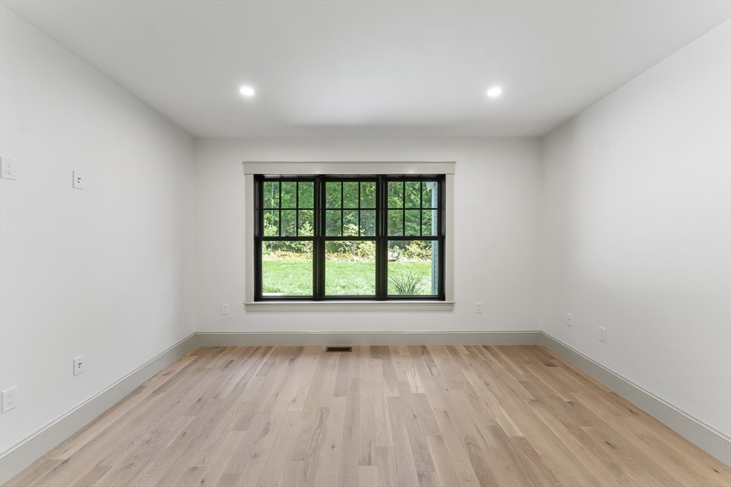 46 Sandwich Road # 10