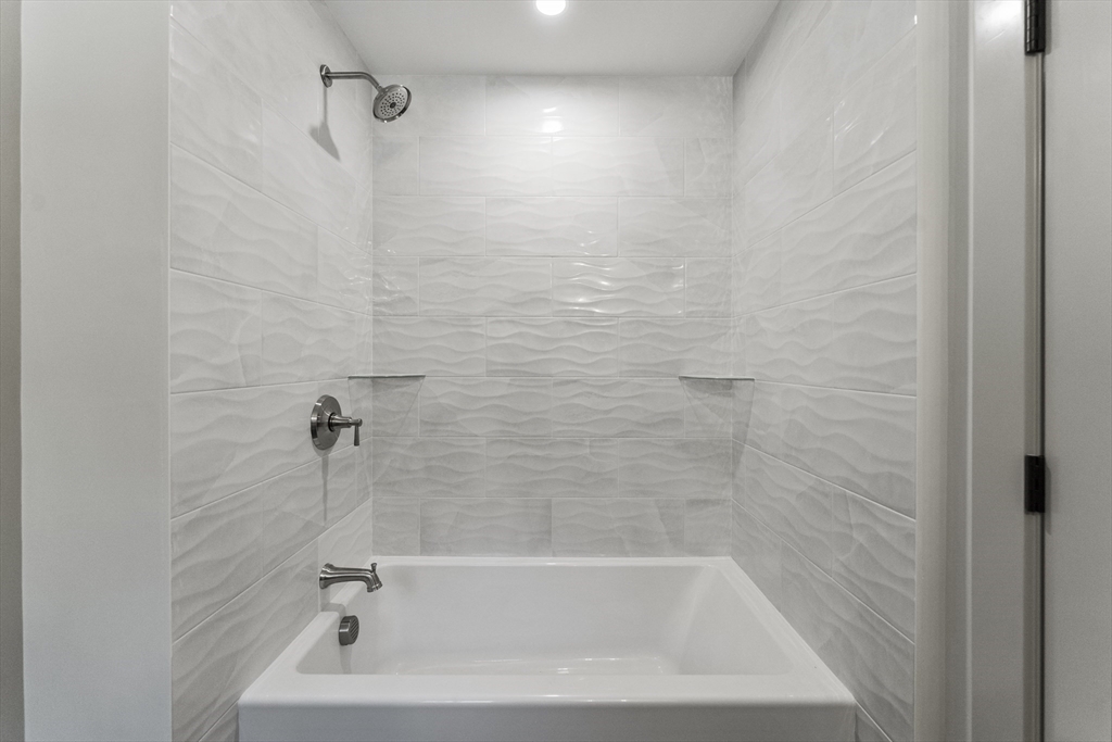 46 Sandwich Road # 10