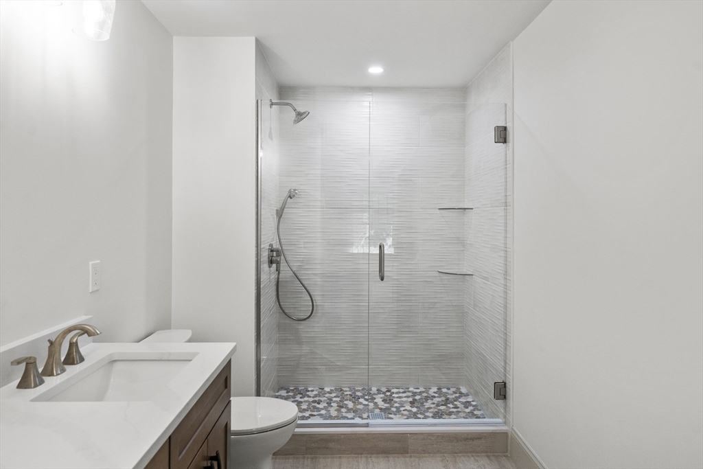 46 Sandwich Road # 10