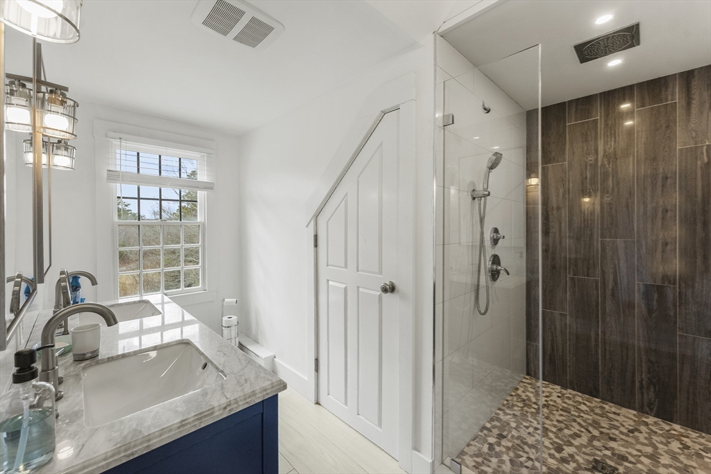 296 Center Hill Rd