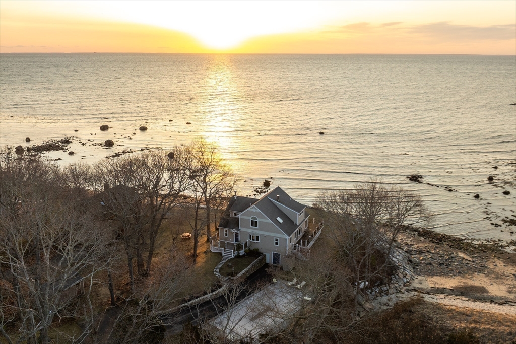 54 Harlows Landing