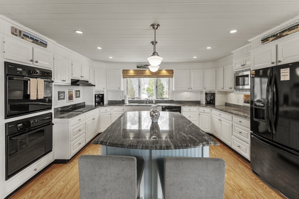 54 Harlows Landing