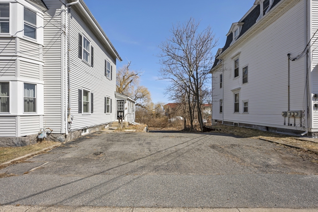 129 Court St