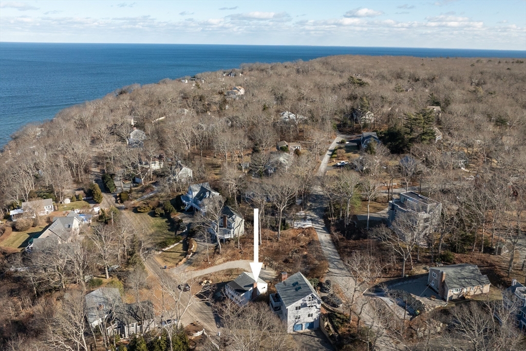41 Bay Shore Dr