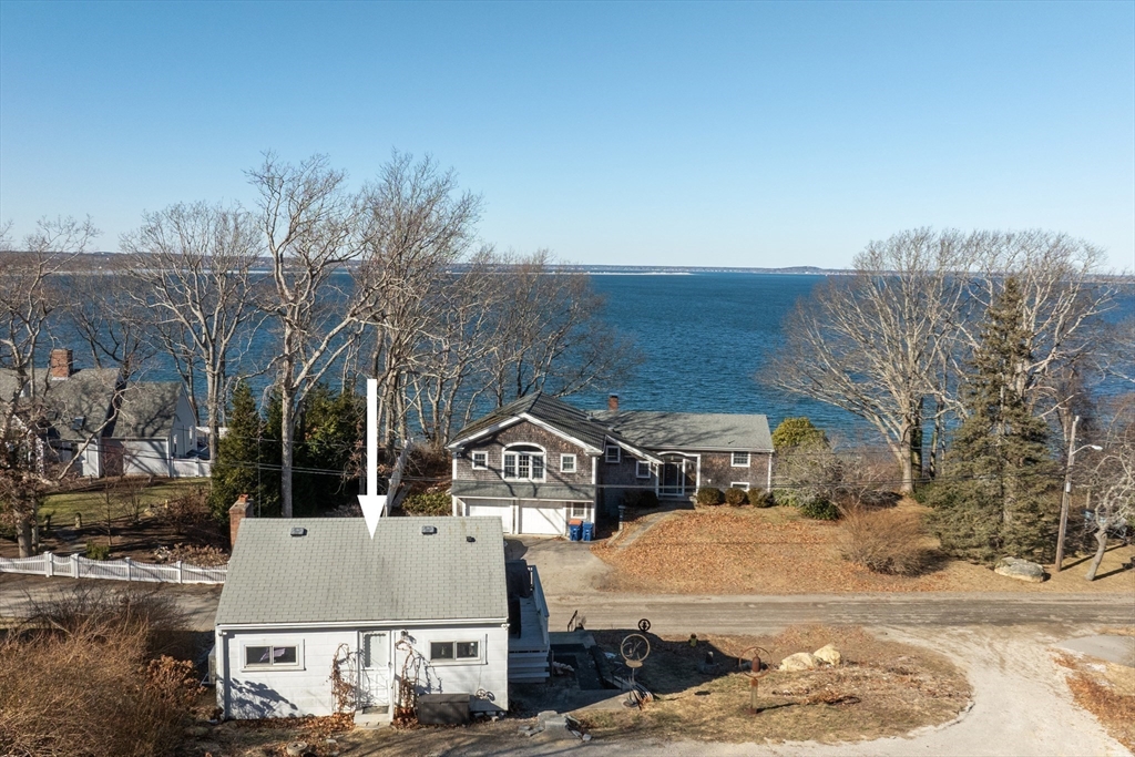 41 Bay Shore Dr