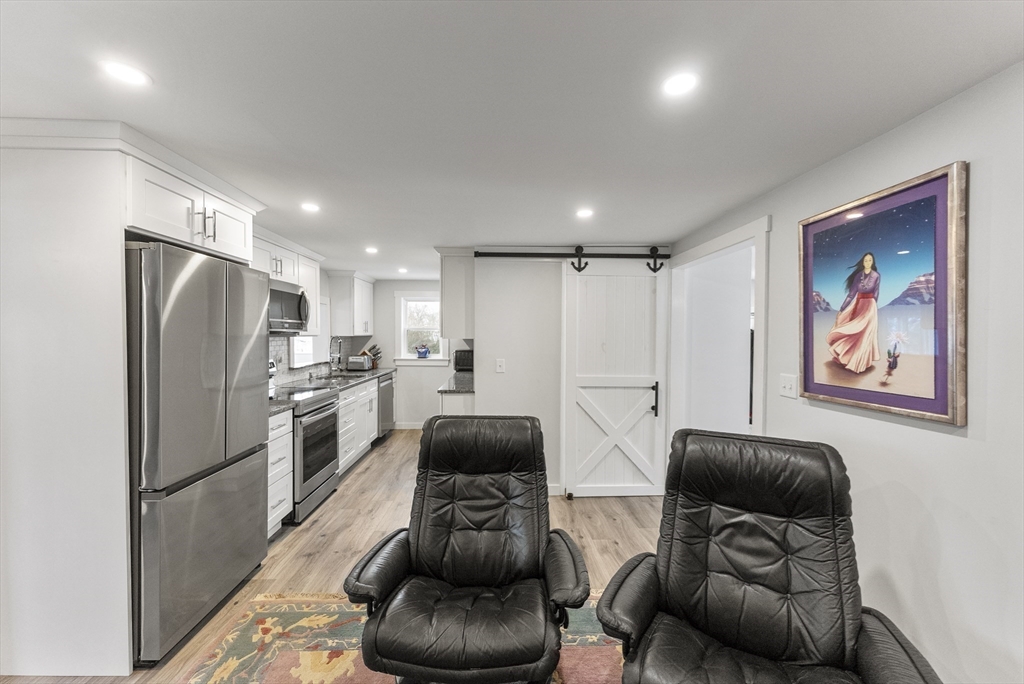 41 Bay Shore Dr