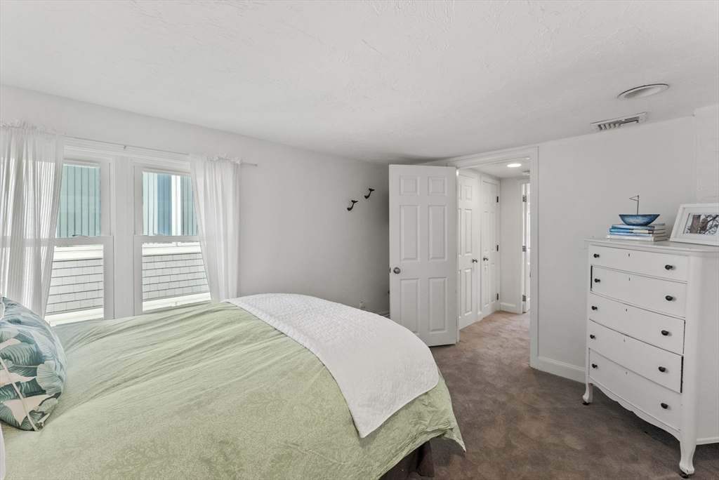 211 Taylor Ave