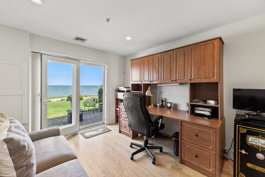 60 Robbins Rd # 12