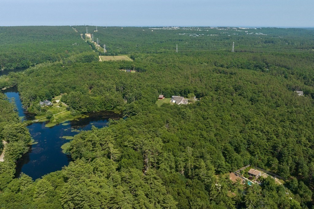 112 Bump Rock Rd