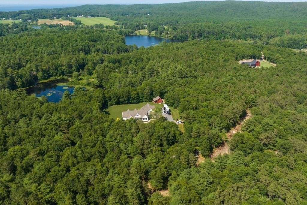 112 Bump Rock Rd