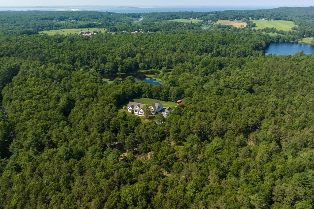 112 Bump Rock Rd