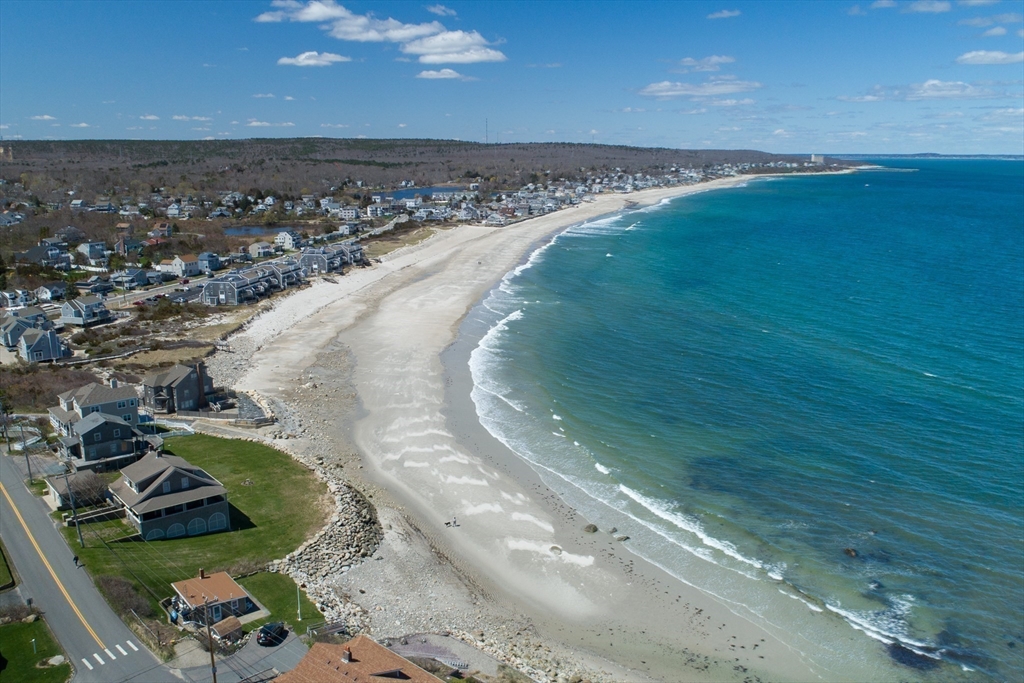 208 Manomet Point Rd