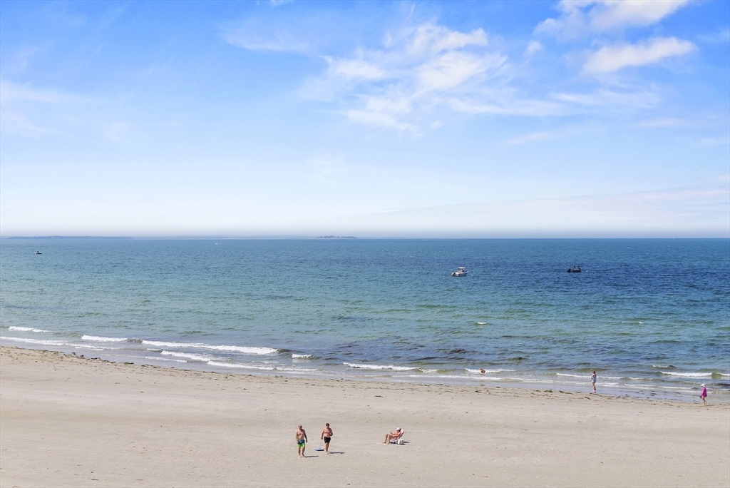 208 Manomet Point Rd